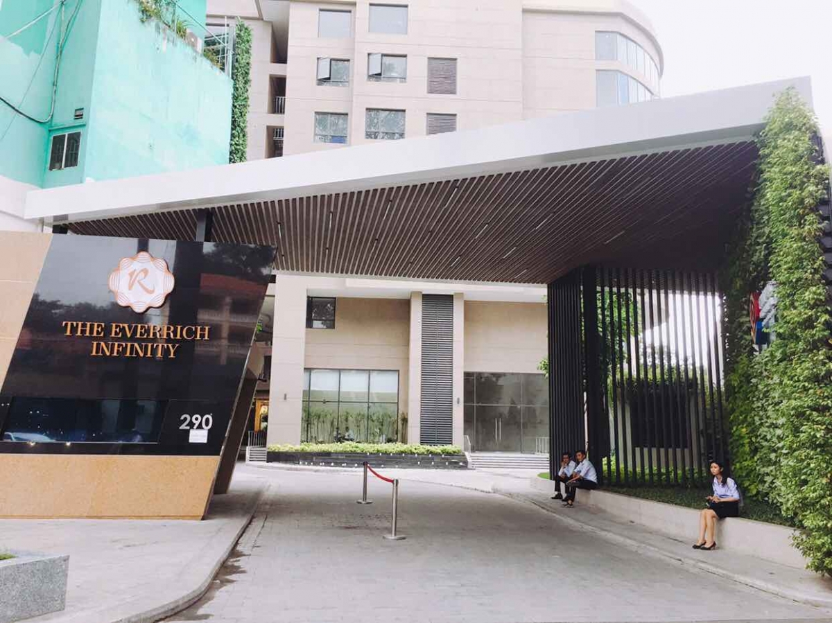 Cong-chinh-can-ho-the-everrich-infinity
